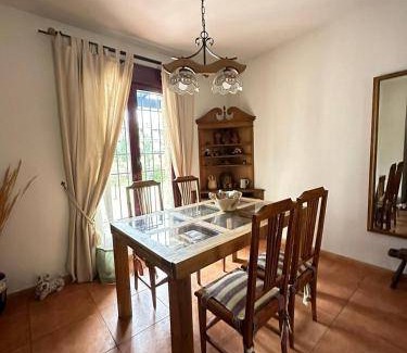 Chinchon House | 100 m² House ∙ 3 bedrooms ∙ 10 guests