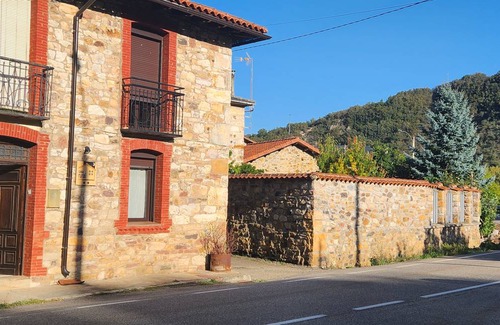 Los Barrios de Luna House | 100 m² House ∙ 3 bedrooms ∙ 5 guests