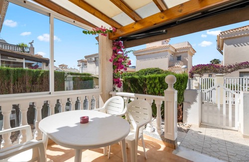 Orihuela Costa House | 100 m² House ∙ 3 bedrooms ∙ 4 guests