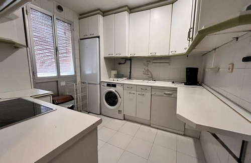 Arganzuela Resort | 100 m² Private room ∙ 1 bedroom ∙ 1 guest