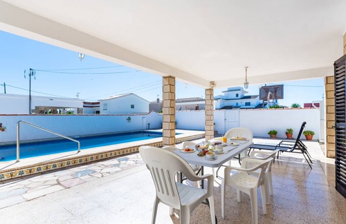 Vinaros House | 110 m² House ∙ 3 bedrooms ∙ 6 guests