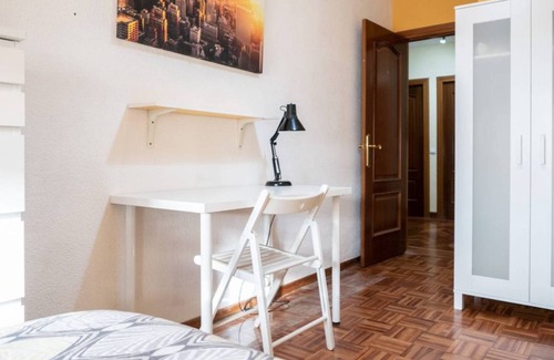 Alcala de Henares Resort | 110 m² Private room ∙ 1 bedroom ∙ 1 guest