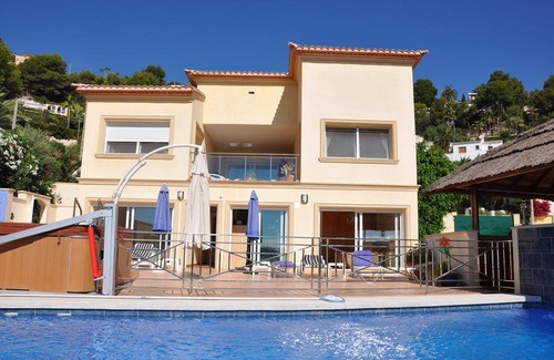 Benimeit House | 120 m² House ∙ 4 bedrooms ∙ 8 guests