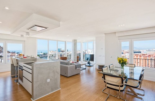 Ensanche Centro Apartment | 130 m² Apartment ∙ 2 bedrooms ∙ 4 guests