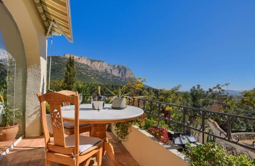 Jesus Pobre House | 132 m² House ∙ 3 bedrooms ∙ 6 guests