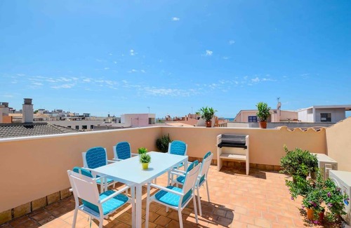 El Molinar House | 150 m² House ∙ 4 bedrooms ∙ 8 guests