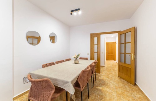 Galvez House | 160 m² House ∙ 3 bedrooms ∙ 9 guests