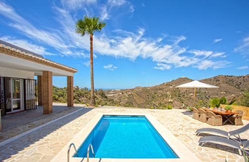 Torrox Villa | 162 m² Villa ∙ 3 bedrooms ∙ 6 guests