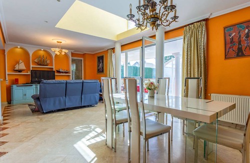 Rivas-Vaciamadrid House | 180 m² House ∙ 5 bedrooms ∙ 8 guests
