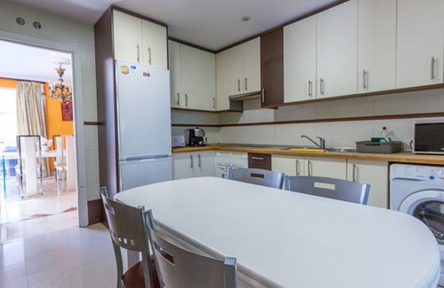 Rivas-Vaciamadrid House | 180 m² House ∙ 5 bedrooms ∙ 8 guests