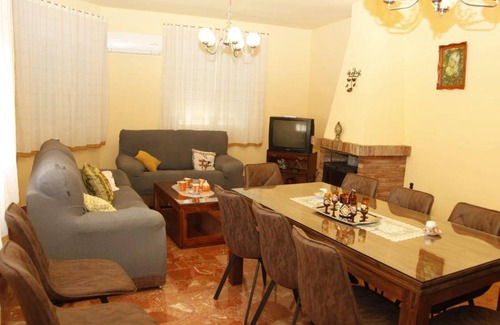Los Yebenes House | 185 m² House ∙ 4 bedrooms ∙ 10 guests