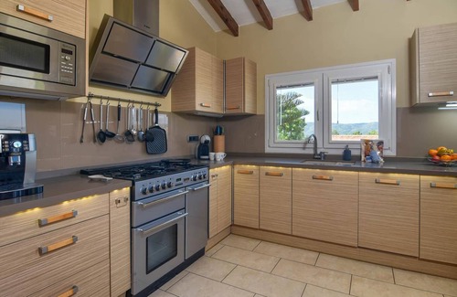 Ermita House | 188 m² House ∙ 3 bedrooms ∙ 6 guests