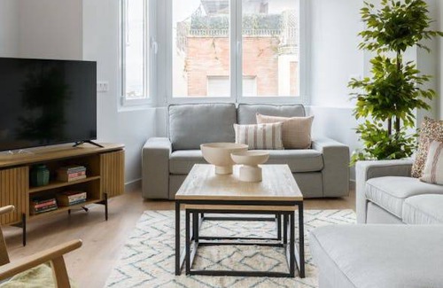 Moncloa - Arguelles Apartment | 196 m² Apartment ∙ 4 bedrooms ∙ 8 guests