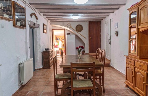 Albentosa House | 200 m² House ∙ 6 bedrooms ∙ 12 guests