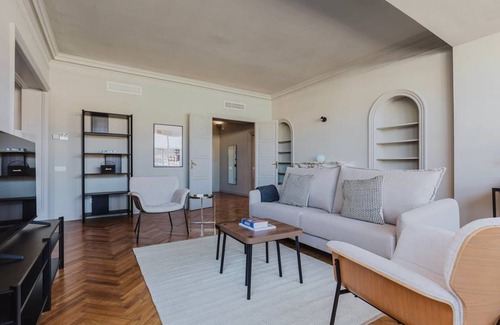 Dreta de l'Eixample House | 250 m² House ∙ 3 bedrooms ∙ 6 guests
