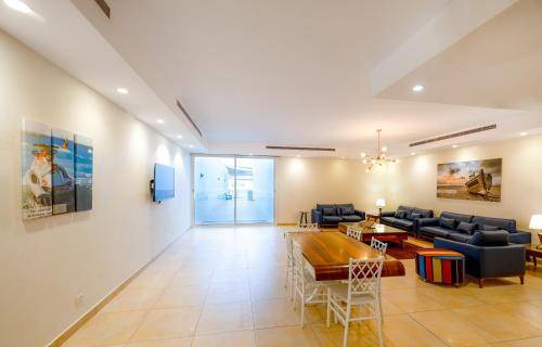 Durrat Al-Arous Villa | 250 m² Villa ∙ 4 bedrooms ∙ 16 guests