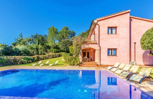 Crestatx Villa | 268 m² Villa ∙ 5 bedrooms ∙ 10 guests