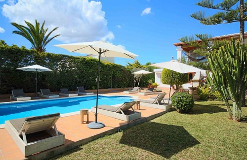 Sant Josep de sa Talaia Villa | 300 m² Villa ∙ 5 bedrooms ∙ 10 guests