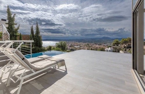 Aduanas House | 337 m² House ∙ 2 bedrooms ∙ 4 guests