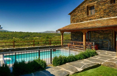 Campillejo House | 380 m² House ∙ 8 bedrooms ∙ 21 guests