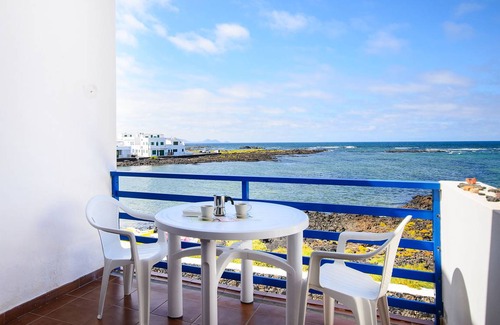 Orzola Apartment | 40 m² Apartment ∙ 1 bedroom ∙ 2 guests