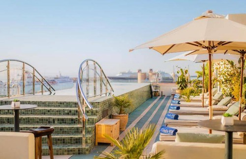 Ensanche Centro Hotel | 45 m² Hotel ∙ 127 guests