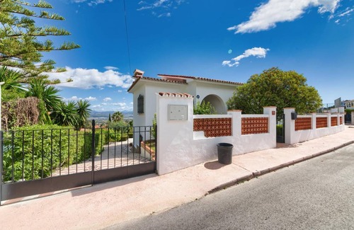 Alhaurin de la Torre Villa | 450 m² Villa ∙ 4 bedrooms ∙ 12 guests