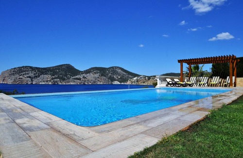 Camp de Mar House | 450 m² House ∙ 4 bedrooms ∙ 8 guests