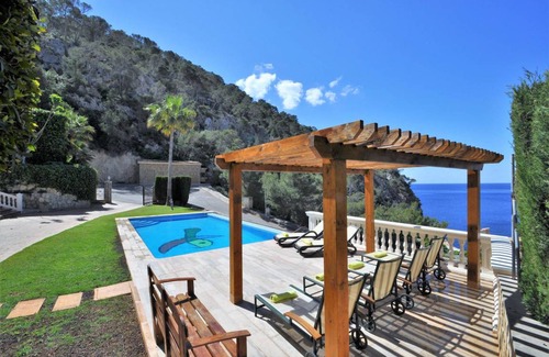 Camp de Mar House | 450 m² House ∙ 4 bedrooms ∙ 8 guests