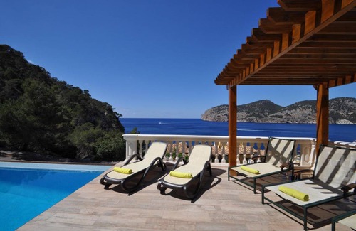 Camp de Mar House | 450 m² House ∙ 4 bedrooms ∙ 8 guests