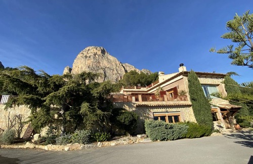 Polop House | 500 m² House ∙ 5 bedrooms ∙ 10 guests