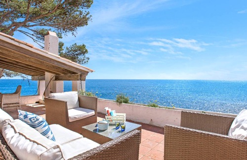 Calella de Palafrugell Villa | 556 m² Villa ∙ 6 bedrooms ∙ 12 guests