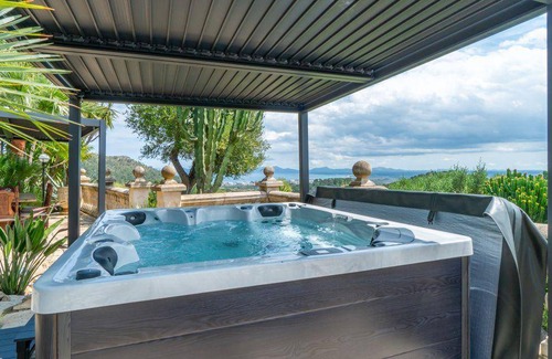 Alcudia House | 650 m² House ∙ 8 bedrooms ∙ 15 guests