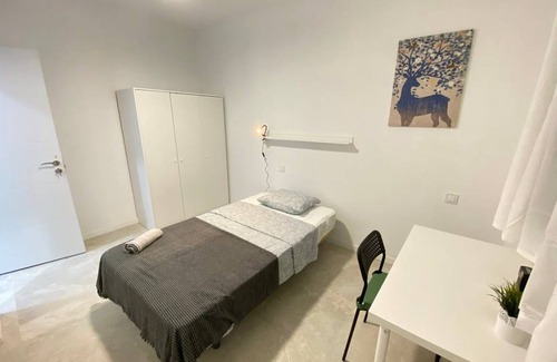 Arganzuela Resort | 75 m² Private room ∙ 1 bedroom ∙ 1 guest