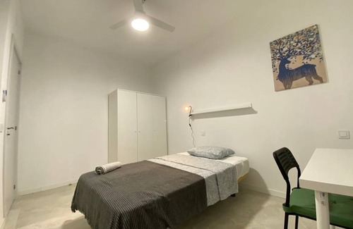 Arganzuela Resort | 75 m² Private room ∙ 1 bedroom ∙ 1 guest