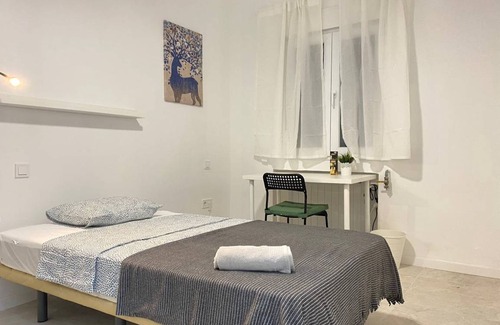 Arganzuela Resort | 75 m² Private room ∙ 1 bedroom ∙ 1 guest