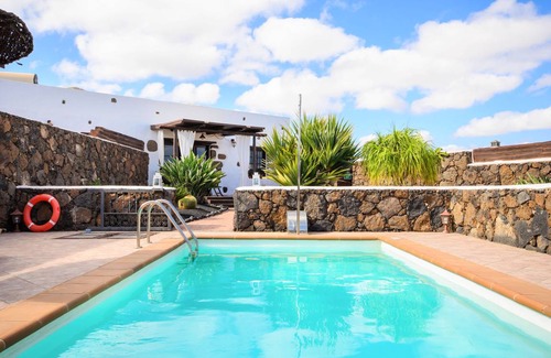 Guime Villa | 80 m² Villa ∙ 2 bedrooms ∙ 4 guests