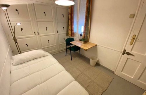 Barrio de las Letras Resort | 90 m² Private room ∙ 1 bedroom ∙ 1 guest