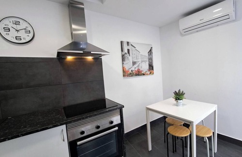 Sagunto House | Acogedora casa de 2 plantas en Sagunto con terraza