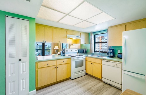 Madeira Beach Condo | All Seasons Vacation Resort by Liberte'