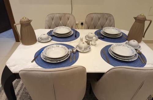 Medina Apartment | Alrawdah Luxury 3 Bedroom Apartment 5 Mins Drive to Haram الروضة للشقق الفاخرة