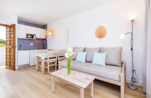 Canyamel Apartment | Apartment Close to the Beach with Pool Access, Private Terrace, Air Conditioning and Wi-Fi