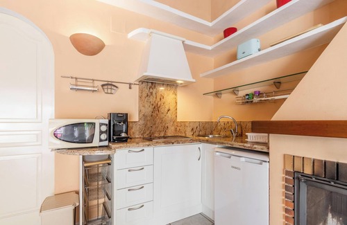 Paichi Apartment | Apartment 'Finca 9' with Shared Pool, Wi-Fi and Air Conditioning