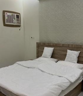 Tabuk Apartment | Apartment Room Lounge & Bathroom