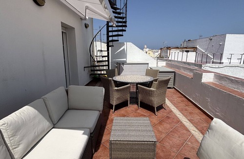 Old Town Apartment | Atico de los INGLESES by Cadiz4Rentals
