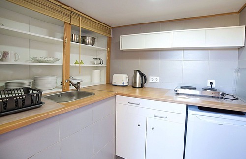 Empedrola House | Beautiful apartment in villa for 6 guests with WIFI, pool, TV and terrace