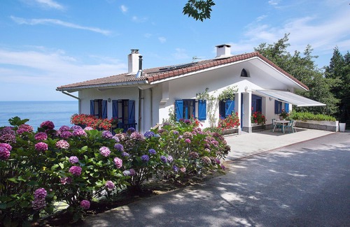 Getaria Cottage | BEAUTIFUL BASQUE HOUSE WITH MAGNIFICENT VIEWS.