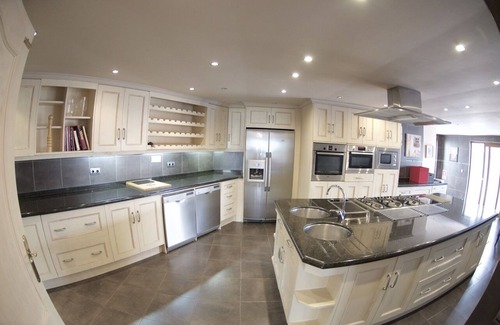 Torrox Villa | Beautiful Country Villa with stunning views, private pool & tennis court