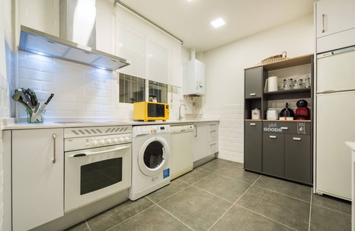 Malasana Apartment | BIG Apartment Downtown Madrid Malasaña M (MAL27)