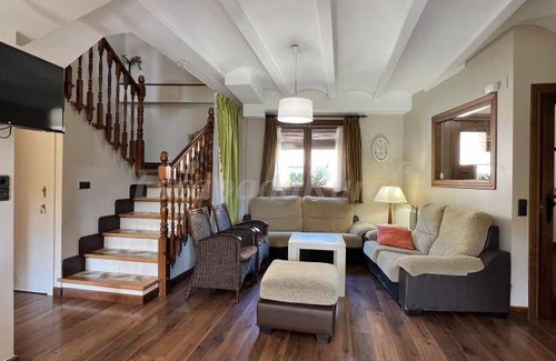 Santurde Cottage | Cabin ∙ 4 bedrooms ∙ 10 guests